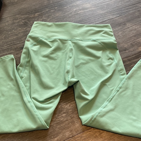 Fabletics Mint Green capri leggings - Picture 5 of 5